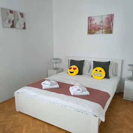 The Corner Loft - Cismigiu Garden *