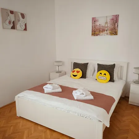 The Corner Loft - Cismigiu Garden * בוקרשט