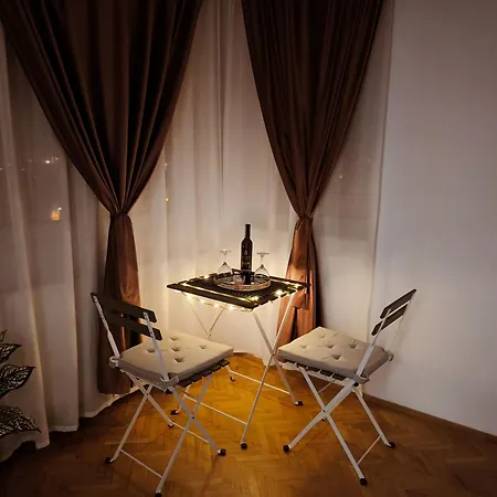 The Corner Loft - Cismigiu Garden דירה בוקרשט