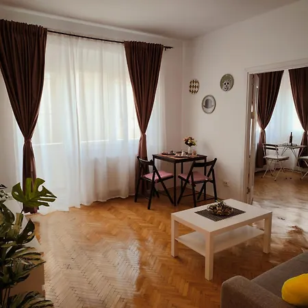 The Corner Loft - Cismigiu Garden Apartament