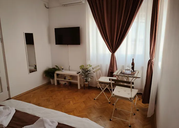 The Corner Loft - Cismigiu Garden * Bucareste