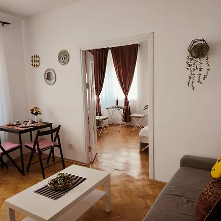 The Corner Loft - Cismigiu Garden * Bucarest